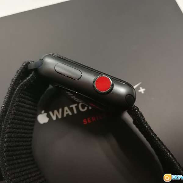 Apple Watch 3 LTE版 42mm 黑色