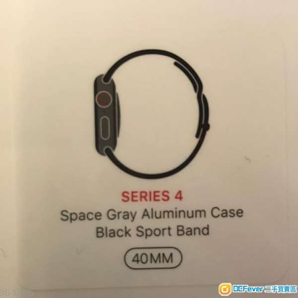 100%全新 Apple Watch 4 (GPS+流動網絡) 40mm 灰鋁殼配黑色運動手環