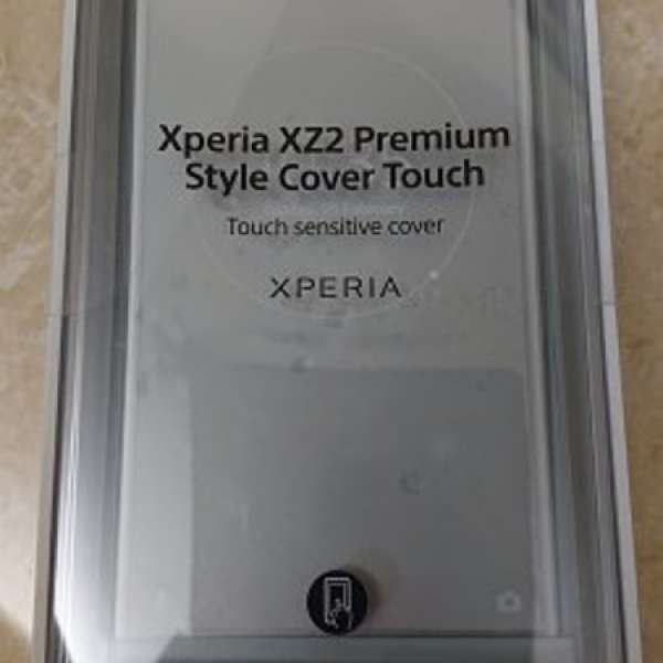 全新Xperia XZ2 Premium 專用觸控式時尚保護殼 SCTH30（銀灰色）！