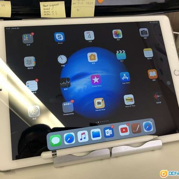 iPad Pro 12.9 吋, Wi-Fi 128GB white/ Silver + Apple penceil