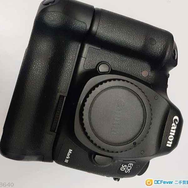 Canon 5D Mark III + BG-E11