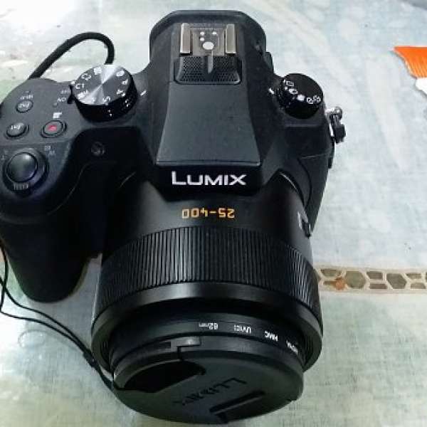 Panasonic fz 1000 , 有uv鏡，2电，有盒，約9成新