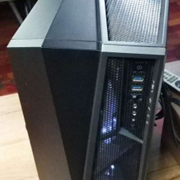 95% New Corsair SPEC-ALPHA Mid-Tower (黑/銀色) 機箱 跟兩把原裝前置白燈風扇 (輕...