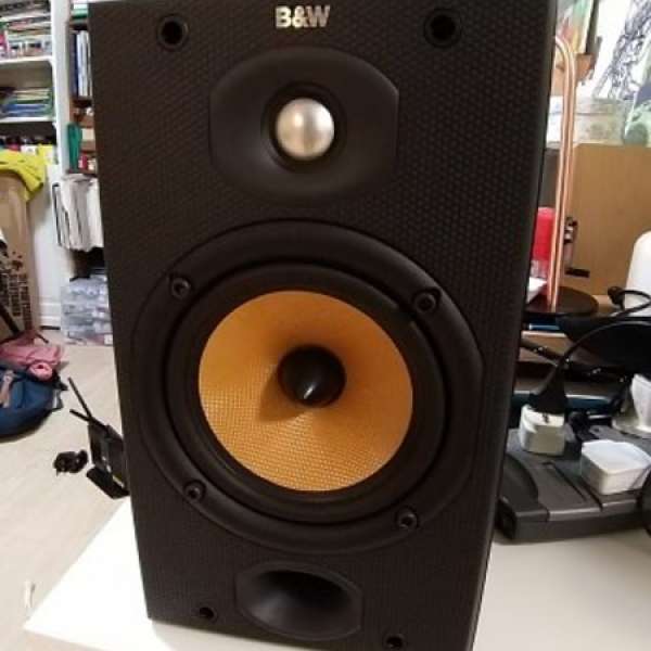 B&W DM601 S2 speakers