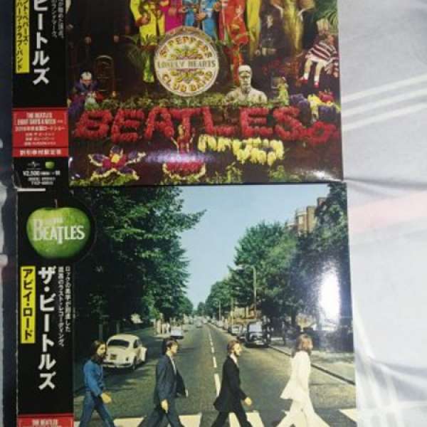 Beatles 日本版CD 2張。