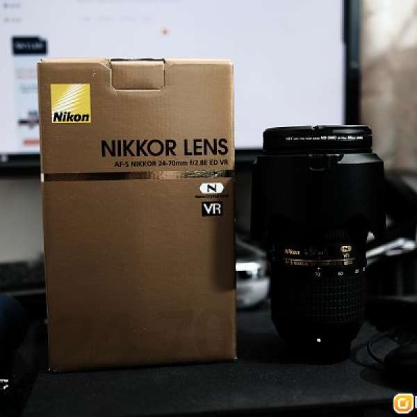 Nikon AF-S NIKKOR 24-70mm f/2.8E ED VR 90% new