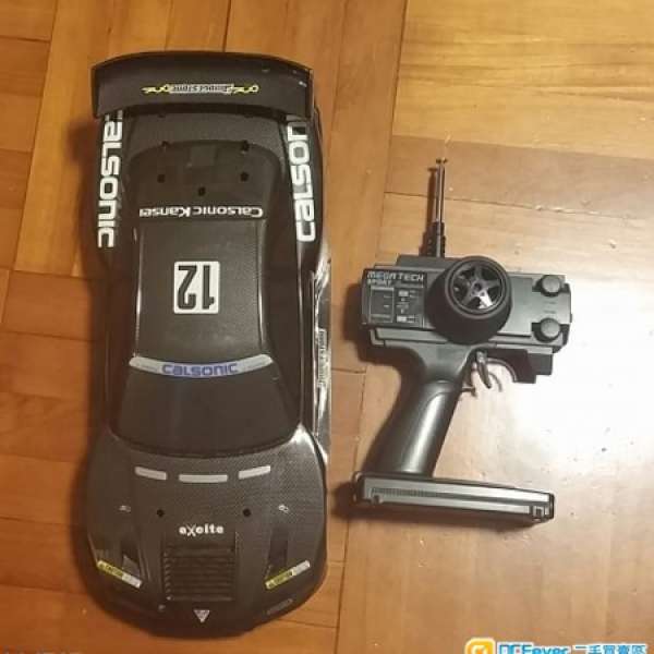 1/10搖控車壳連Futaba搖控發射器