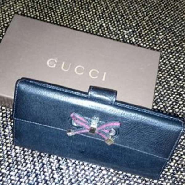Gucci black