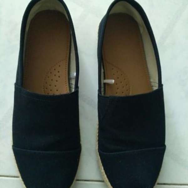 GU Black shoes