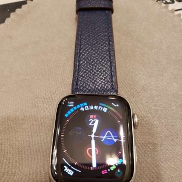 Apple watch series 4 銀色不锈鋼44mm LTE + airpod