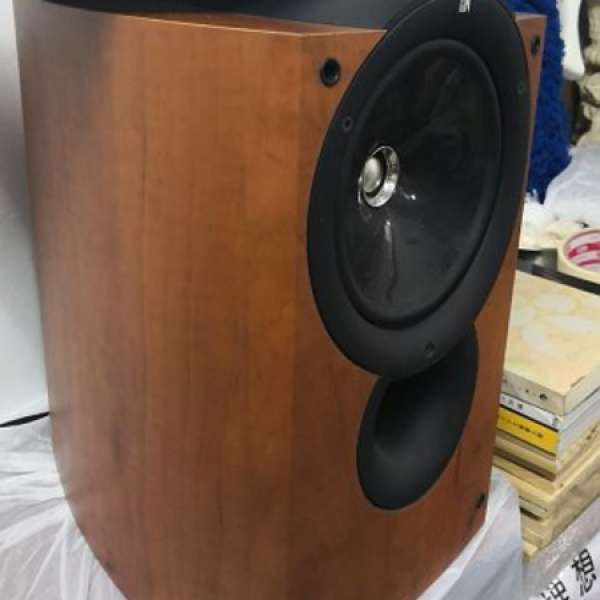 kef q1同軸前置書架90%新