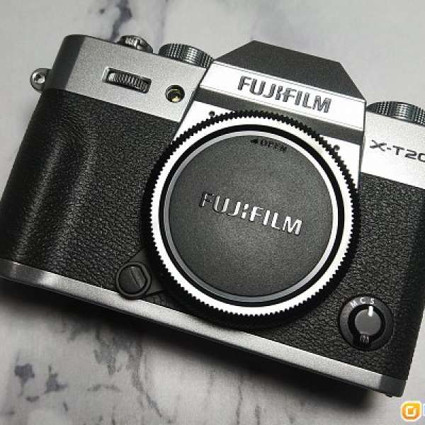 Fujifilm X-T20  Xt 20  淨body 銀色