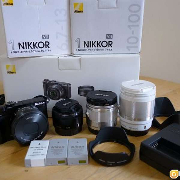 Nikon j5 & 4 lens