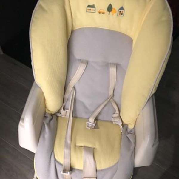 日本Combi Nemulila 電動音樂 多功能餐椅 搖床 High chair