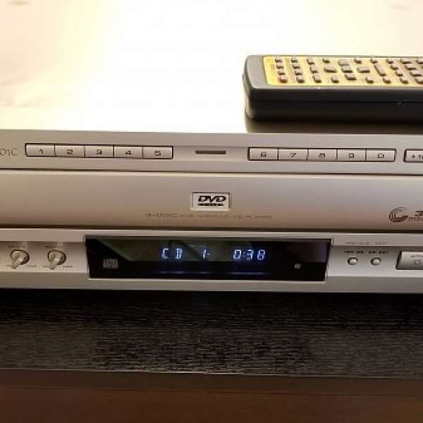 Pioneer CD/DVD 機 (有卡拉OK功能) DV-K301C