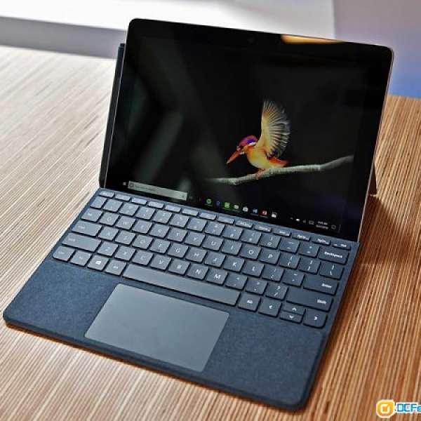 Microsoft Surface Pro Go 128GB 8GB Ram 連Keyboard 9成99新淨 保養至2019年9月