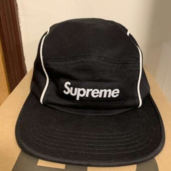 賣Supreme帽子，購自東京原宿專門店