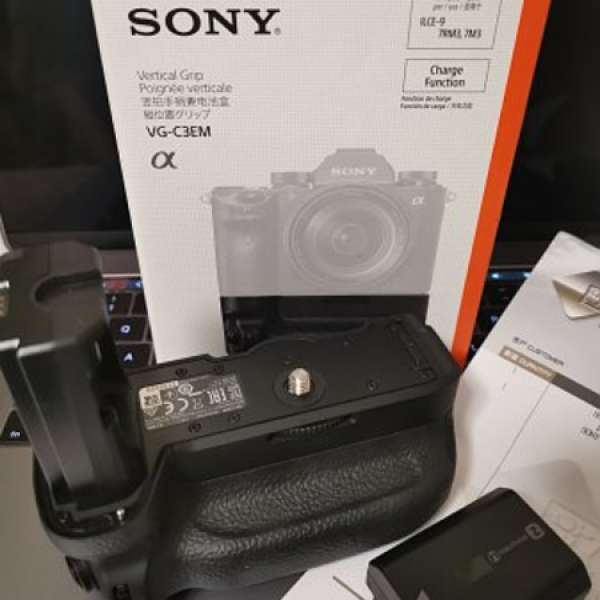 Sony VG-C3EM (A7iii / A7Riii /A9) 原廠手抦 （送原廠電）