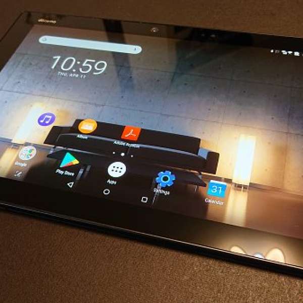 DOCOMO Fujitsu arrows Tab F-04H Cellular 4G LTE 防水＋2k Mon Black color
