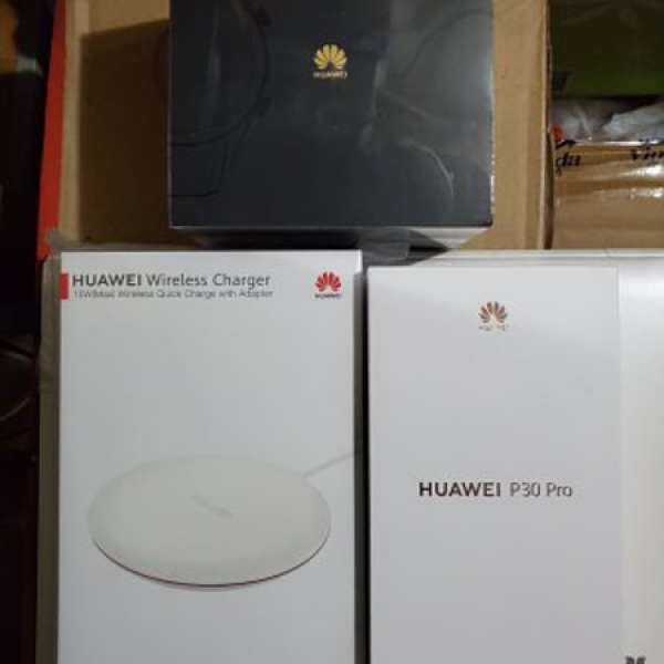 Huawei P30 Pro 8GB+256GB 天空之鏡 + Watch GT+ 15W 無線叉 港行