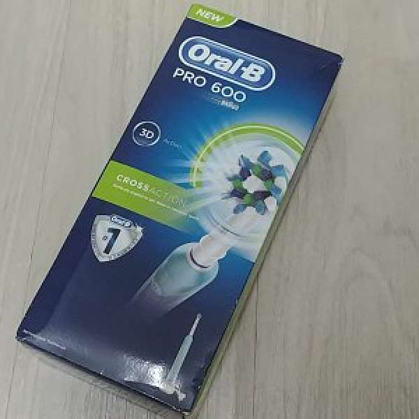 全新Oral B PRO 600 電動牙刷