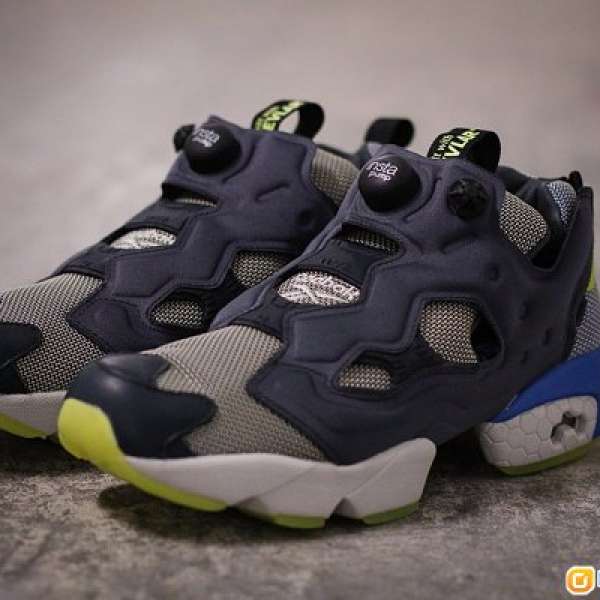 Reebok Classic Instapump Fury in Dark Silver/Skull Grey US10