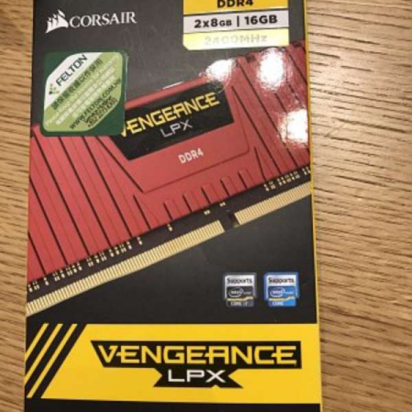 CORSAIR DDR4 2X8gb