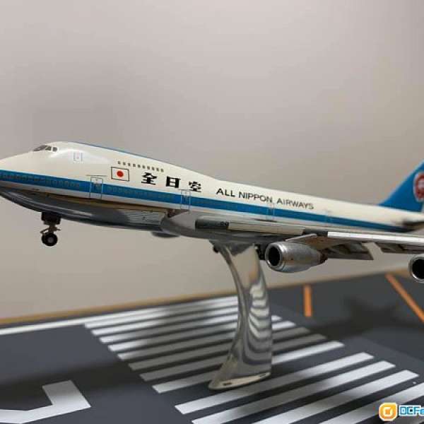[飛機模型] 1/400 ANA 全日空商事 747SR-100 JA8133 (open flaps w/ RWY22)