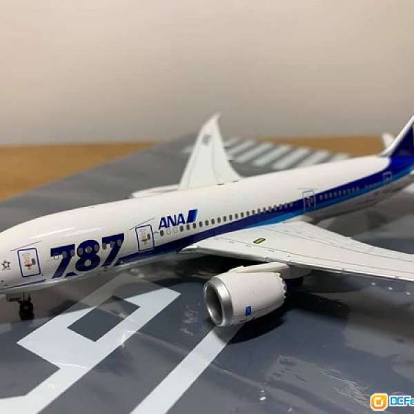 [飛機模型] 1/400 ANA 全日空商事 787-8 JA806A (wing on ground condition)