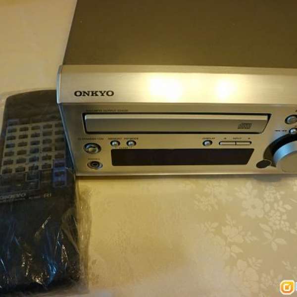放有使用痕跡ONKYO CR-305TX CD收音擴音機連搖控(100%全正常)=$600