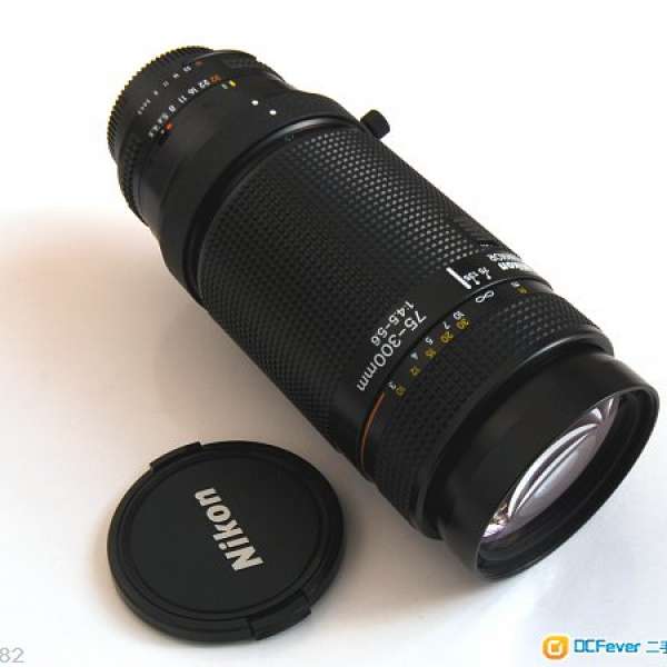 Nikon AF 75-300mm f4.5-5.6 (Made in Japan) 95% New