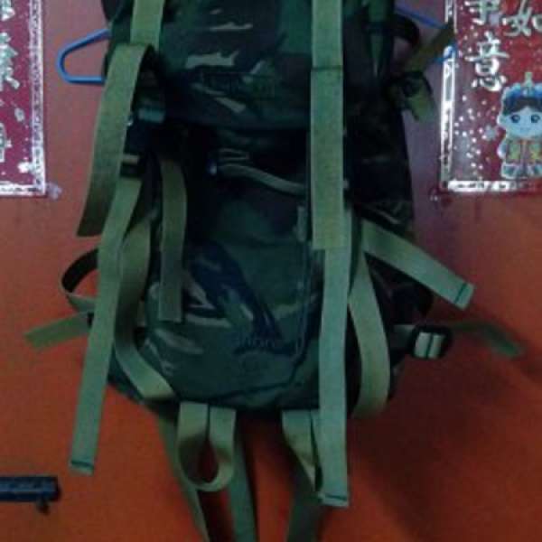 九成新正版 Karrimor Sabre 30 Camo 軍綠色 英軍花 頂級軍用 背囊 背包