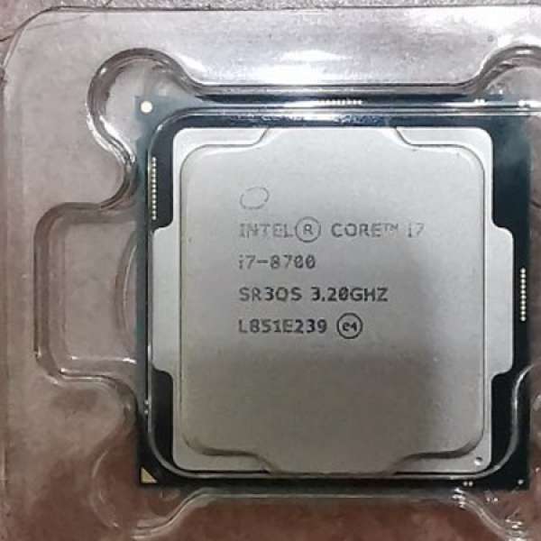 Intel core 17-8700行貨未用過