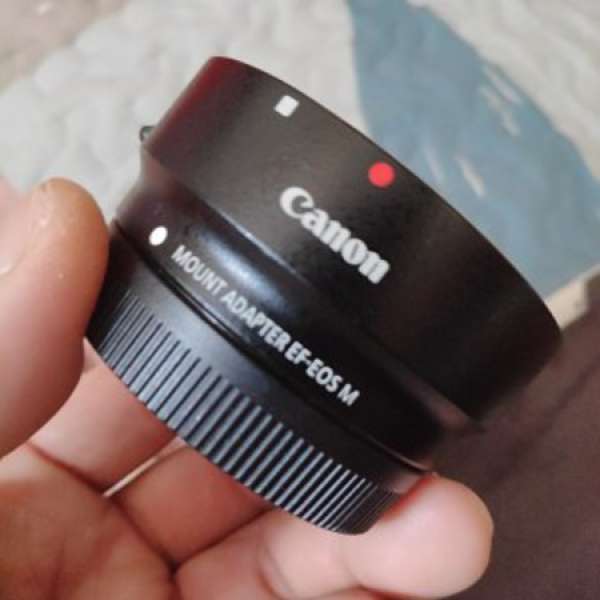 原廠CANON EOS  EF-EFM 轉接環 （脚架接脚已遺失）