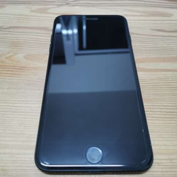 80% new iPhone 7 plus jet black 128gb 亮黑