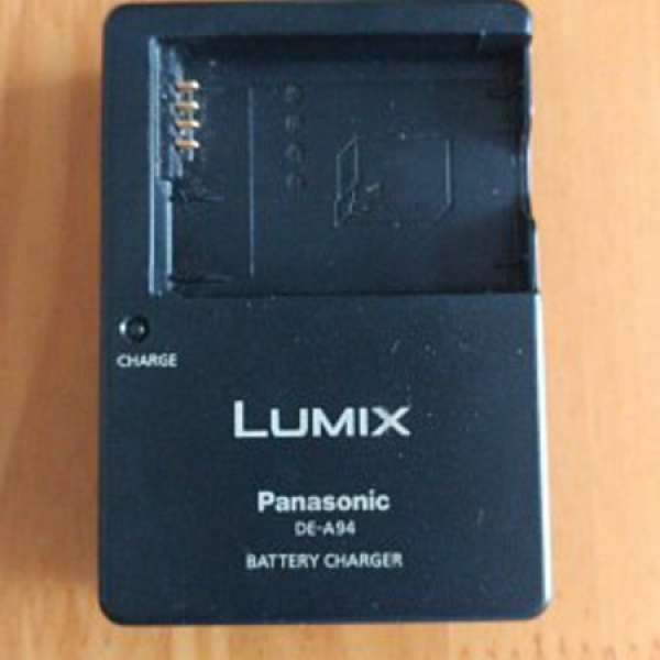 90%新淨Panasonic LUMIX DE-A94充電座