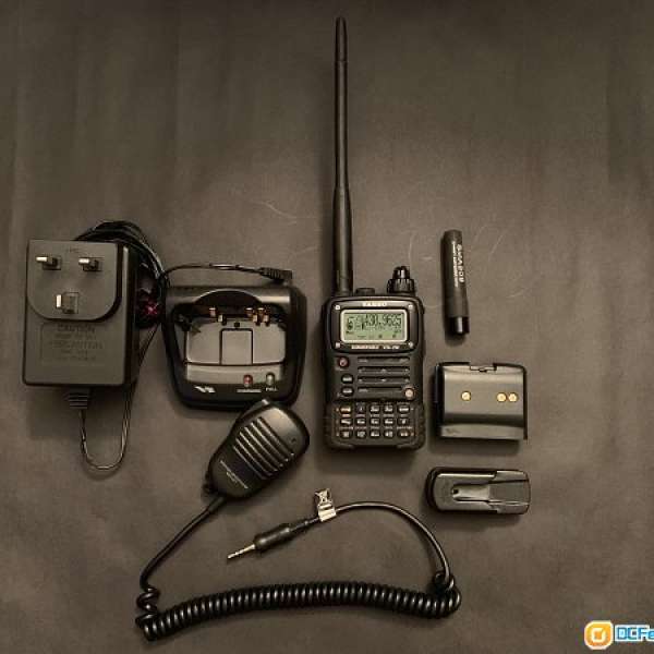 Yaesu VX-7R