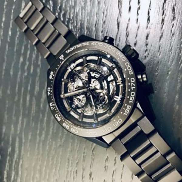 TAG HEUER CARRERA HEUER-01 黑色陶瓷腕表