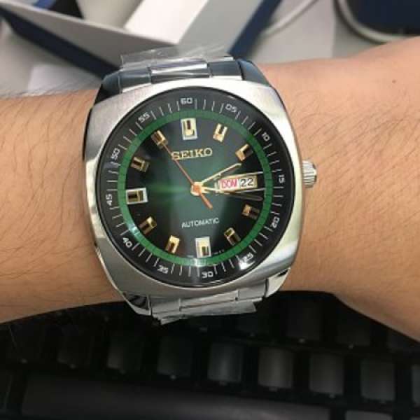 Seiko SNKM97綠錶盤自動機械錶