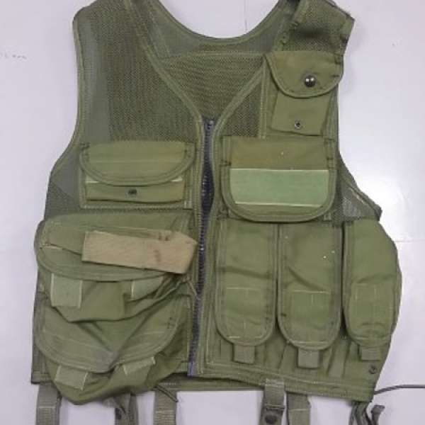 90% New olive drab photography assault vest free size