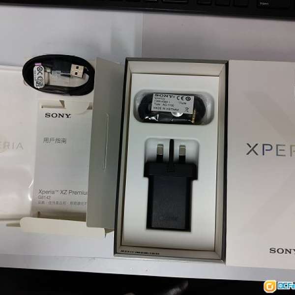 Sony XZ Premium 行貨凈盒連全新原裝配件