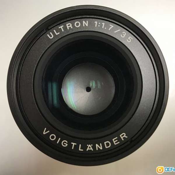 Voigtlander Ultron 35mm f/1.7 Aspherical Black VM