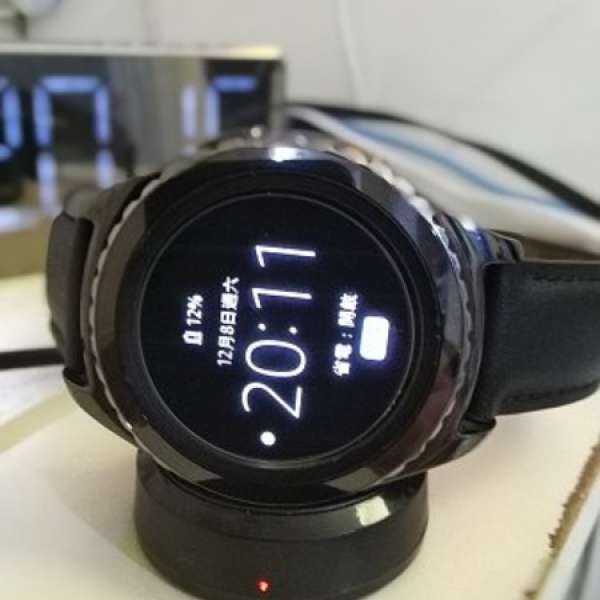 90%新Samsung Gear S2 智能手錶 皮帶國際版其他牌子智能手機都可以用