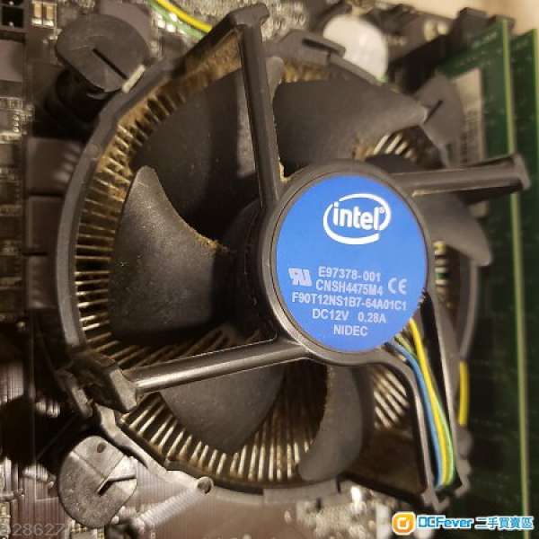 Intel i5-4460 連原裝散熱