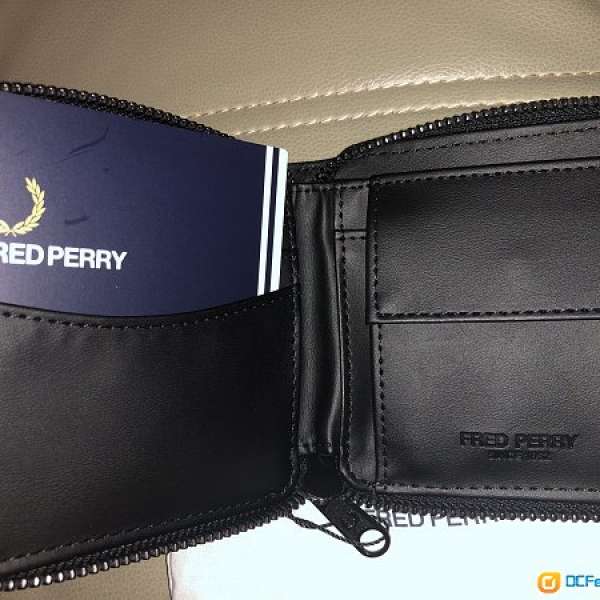 Fred Perry saffino zip around wallet