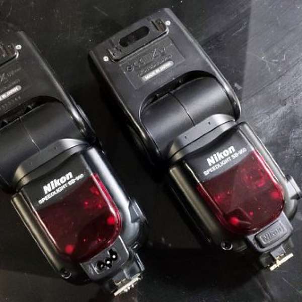 Nikon SB-900兩支，只有閃燈