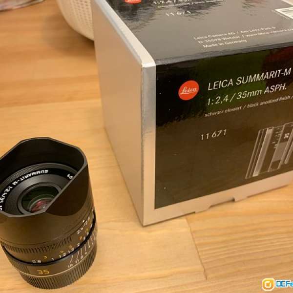 Leica Summarit 35mm F2.4 (Black)