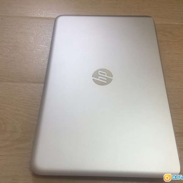 HP－15-q009TX－i7-4712HQ－8GB－240GB SSD－雙顯卡－1080p屏－新浄