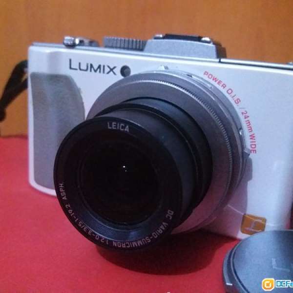 Panasonic Lumix DMC-LX5 (白色) (連自動鏡頭開合蓋)