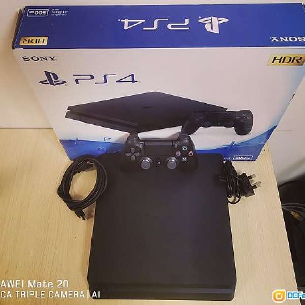 PS4 black slim 500GB 2月買